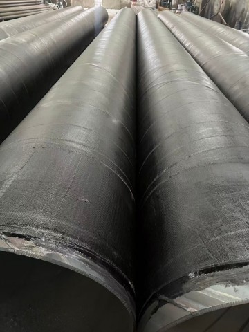 刷油缠布防腐钢管